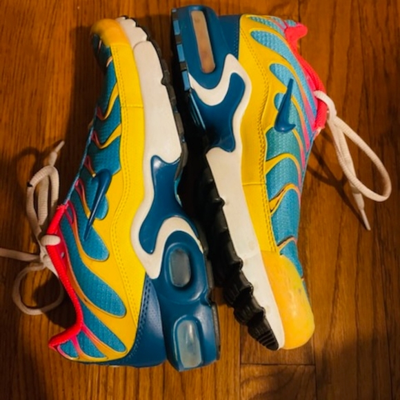 Nike Air Plus Superman Ice Cream Athletic Shoes Size 6 1/2 Y women 8 - Picture 4 of 5